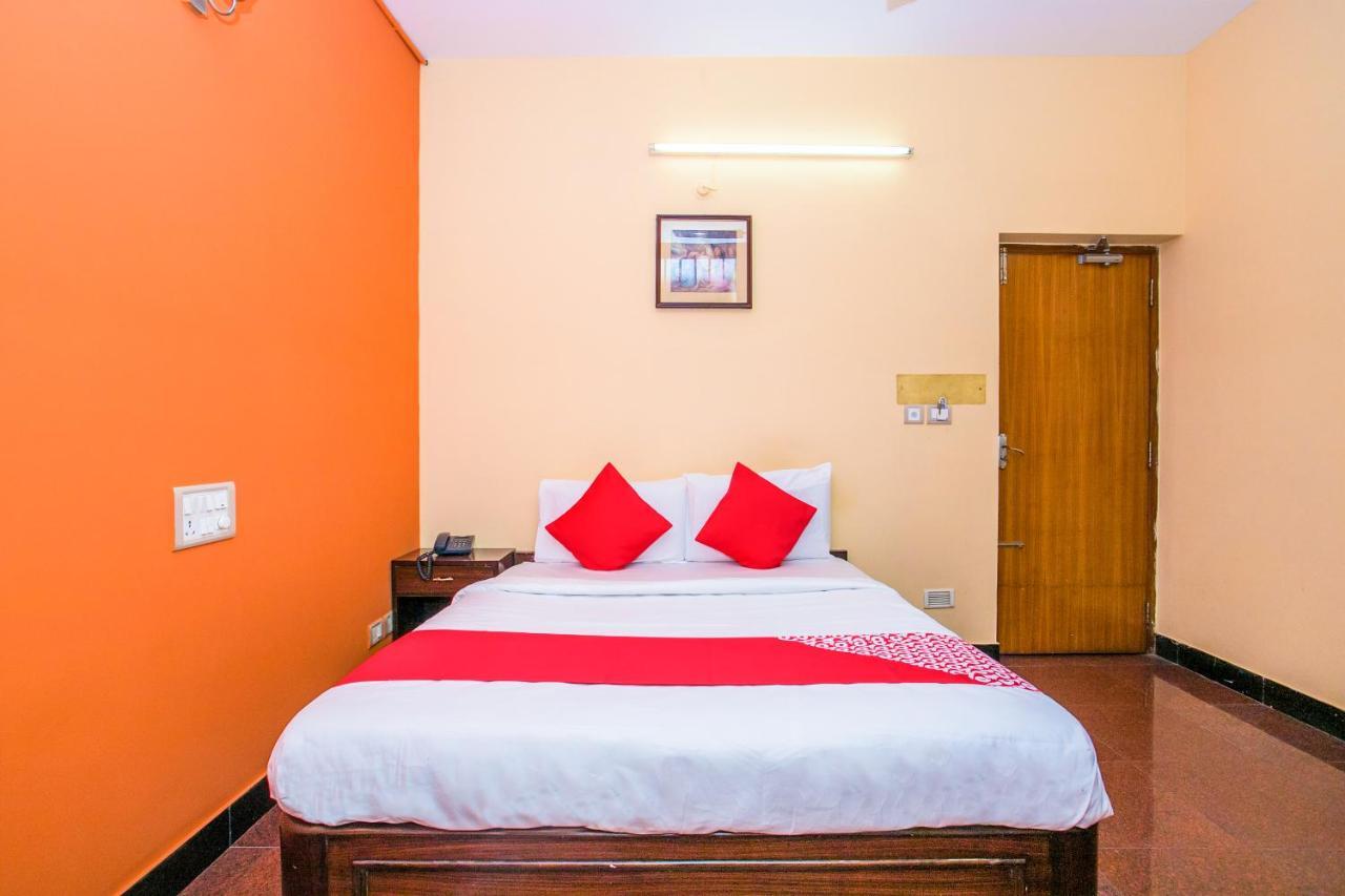 Hotel Priyanka Residency Bangalore Esterno foto