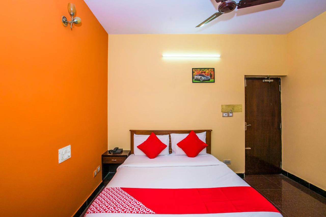 Hotel Priyanka Residency Bangalore Esterno foto