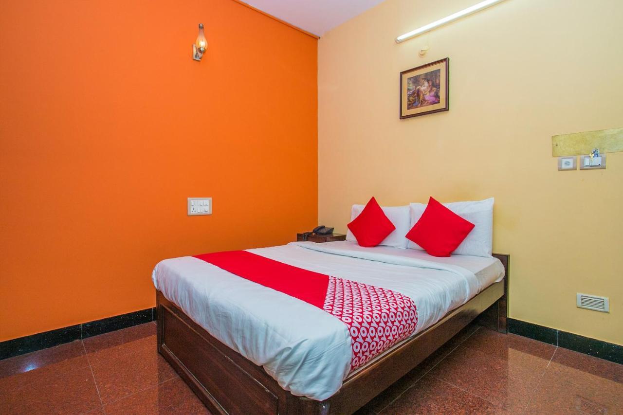 Hotel Priyanka Residency Bangalore Esterno foto
