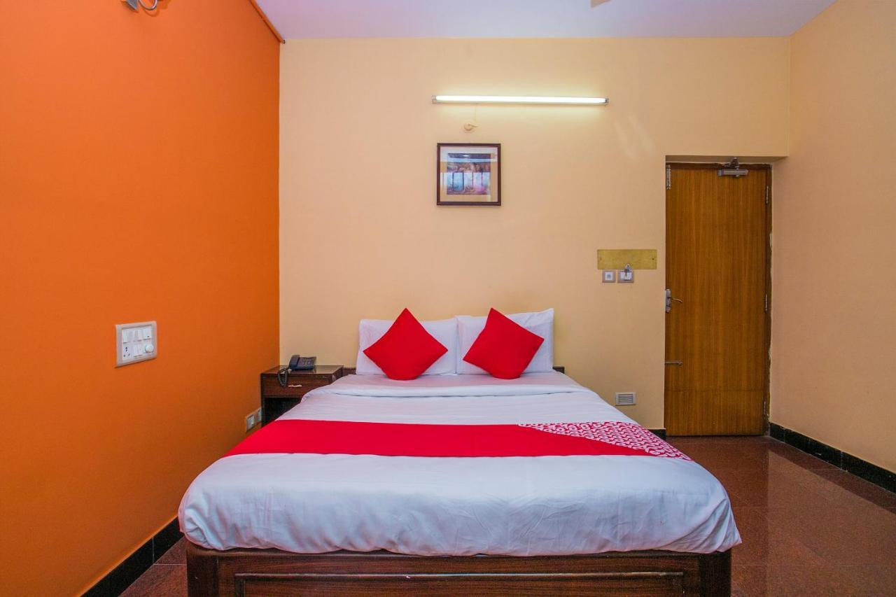 Hotel Priyanka Residency Bangalore Esterno foto